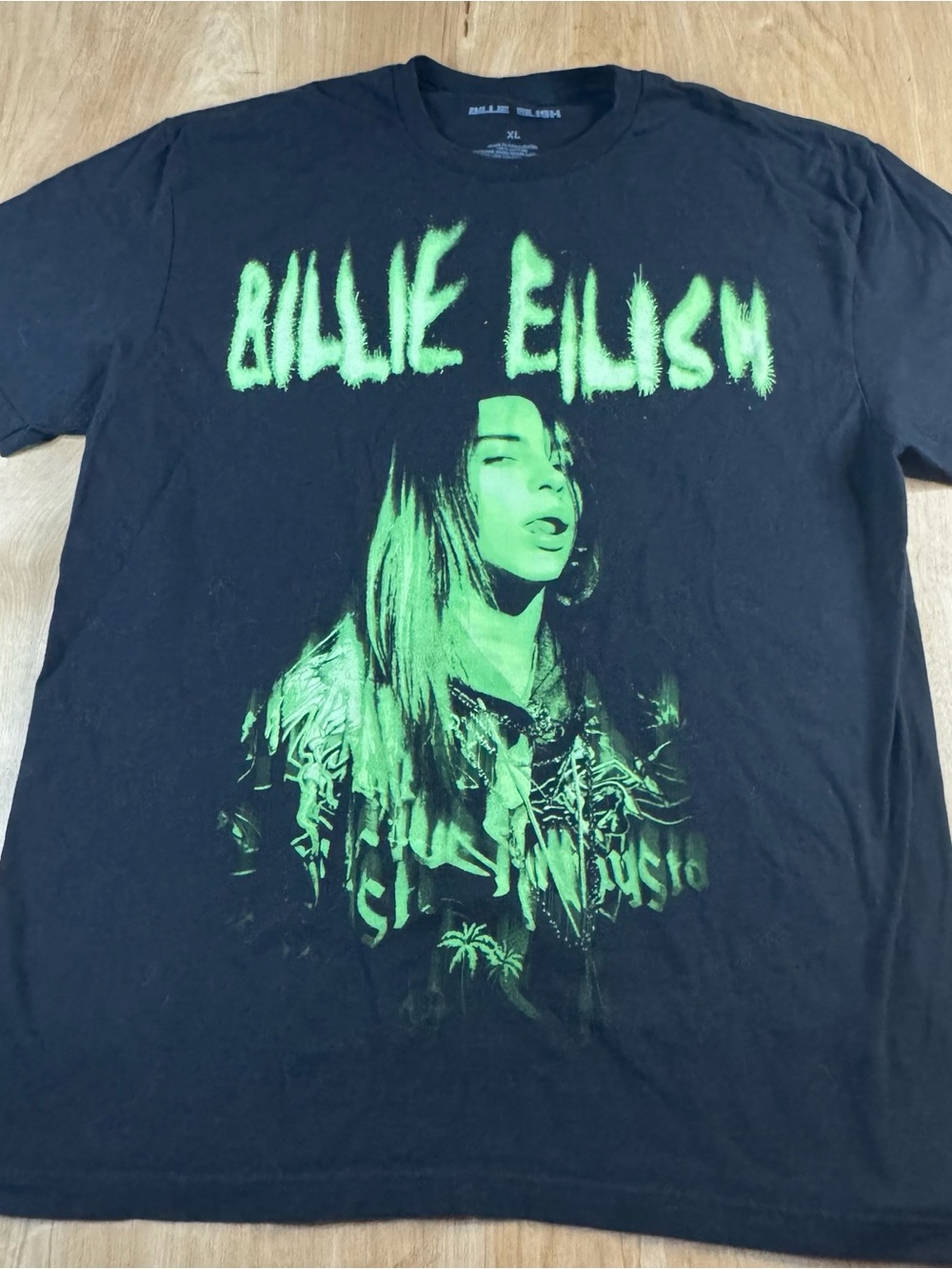 Billie Eilish Mens Black Short Sleeve Crew Neck Graphic  T-Shirt XL.